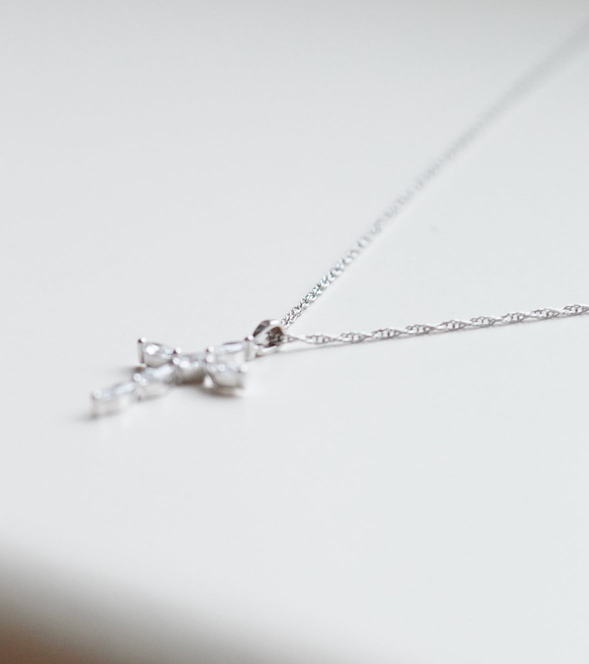 Small Naomi Cross