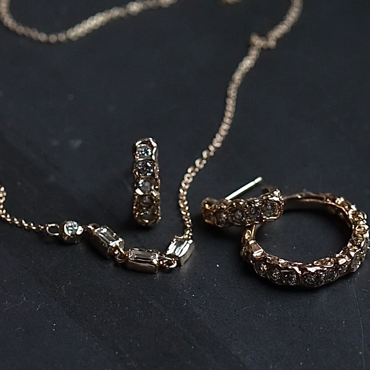 Nira Collection